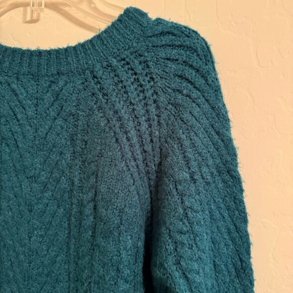 Forever 21 Contemporary Cable Knit Sweater - Picture 4 of 11